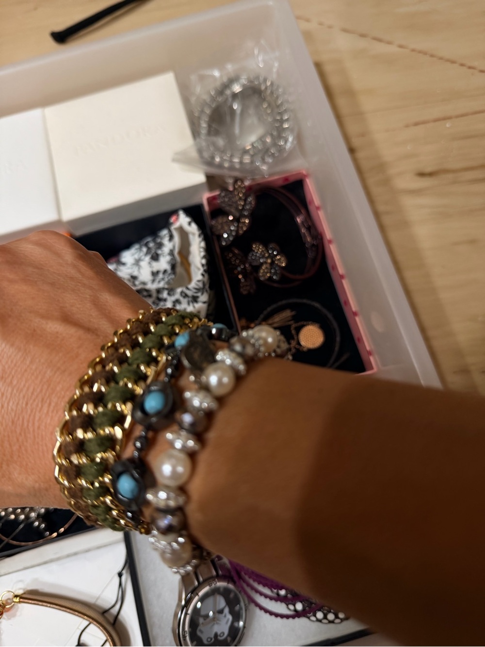 Gold and Turquoise Beaded Stack Bracelet Set
4ea Bracelet each $9.00 4ea all $30
